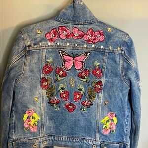 Embroidered Denim Jacket with Pink Floral Design (S)